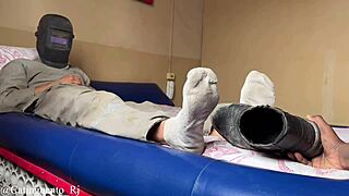 Trailer - Servindo O Soldador Casado No Motel