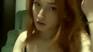 Sexy dance with tiny body