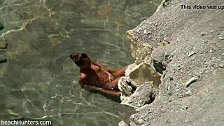 Beach couple bangs hard in steamy amateur session