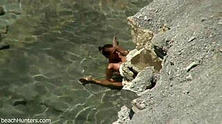 Beach couple bangs hard in steamy amateur session