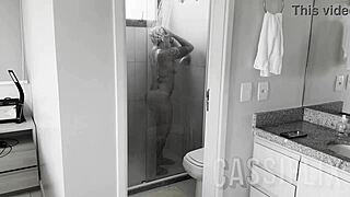 Depilei A Bucetinha Para Deixar Ele Louco Olhando Meu Grelo Enquanto Chupava Aquele Pau Gostoso