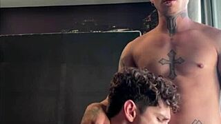 Pegaçao com amigo pauzudo in exhibitionist anal first time