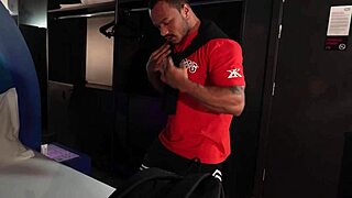 A Porta Estava Aberta E Esse Puto Vendado Meti Rola Com Gosto