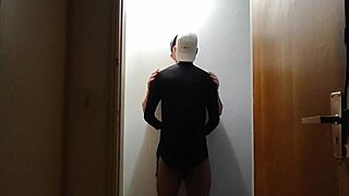 cameras catch friends making out in hallway after gym