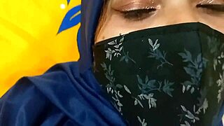 Indian Muslim Wife Bends Over for Doggystyle Sex with Husband