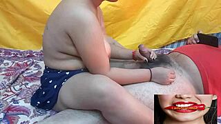 Moja indijska cura daje najbolji footjob u hotelskoj kadi