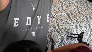 Mamando Dotado Enquanto Ele Joga Video Game Part2