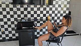 Wow, I Surprised My Fiancé By Waxing My Pussy To Make It Tasty And Juicy!