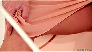 Gorgeous Blonde Bombshell Shows Off Body!