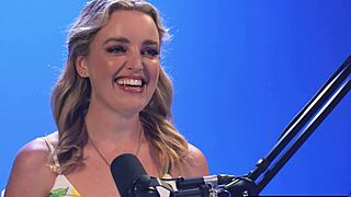 Up Close - How Women Orgasm with Gorgeous Charlie Forde Solo Female Masturbation Full Scene