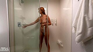 i accidentally ended up in the wrong hotel room for a midnight hook-up