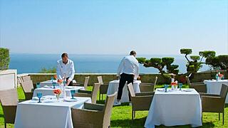 Blacked Bratty Kelly Seduces Her Mom’s New Boy-Toy For Hard Action