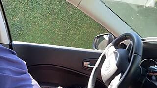 זר ראה אותי במכונית ועזר לי לסיים