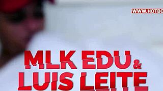 Fodendo o Novinho Gostoso na Banheira de Casa