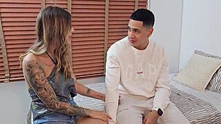 Follando con mi novio y el due�o del airbnb parte 1