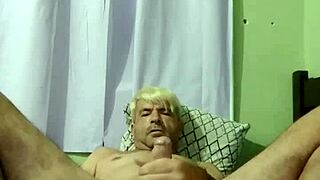 Detailed encounter between two gay boys