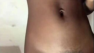 Twerking hard on a vibrating dildo for fun