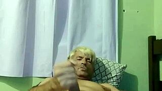 Detailed encounter between two gay boys