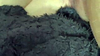 blondebunny8 - milf with big clit, wanna see pussy stretched?