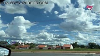 Měli jsme sex na ulici s projíždějícími auty, on mi cum dovnitř 😏