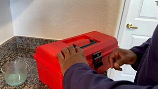 Petite 18+ Helps Maintenance Man Cool Off With Lick