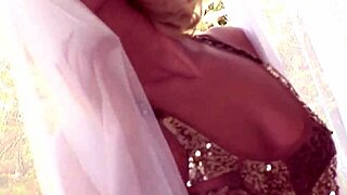 Kiara Diane's naughty pussy pounding!