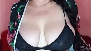 Colombian milf indulges in custom solo play with toys.