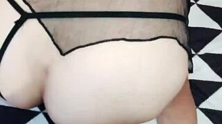 Intense home video from 40-year-old amateur porno stars