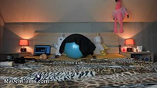 kinky girl experiences petite 18+ orgasm in homemade squirting