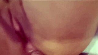 estava preparando o cafe ele me surpreendeu