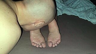he just licked his stepmother's soles and finished right on them