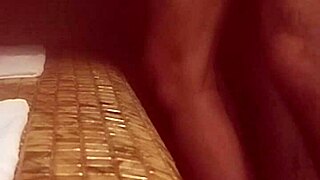 Horúce Latinky šukajú v saune s dráždením?