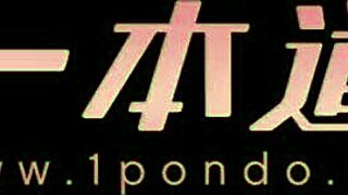 Asian Babe With Shaved Pussy Gets Titjob And Creampie!