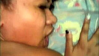 Safada Moans Loudly Taking It Deep in Ass!