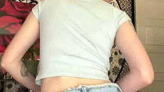 Petite teen amateur achieves orgasm with toys.