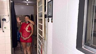 O corno me fez uma surpresa com o cadeirante do tiktok olha sobre rodas pramim sentar gostoso em um homem depois de anos uma pica nova