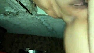 Me Follo a Mi Madrastra con Su Coño Muy Duro en Lencería y Medias