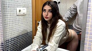 landlord fucks me in bathroom while boyfriend cooks 😏