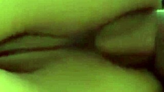 empregada piriguete arruma quarto e leva gozada no cu