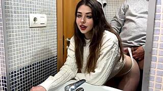 landlord fucks me in bathroom while boyfriend cooks 😏