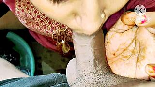 Indian Desi Bhabhi sneaks rough bathroom action with neighbor boys