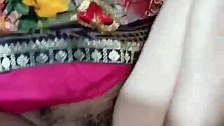 Hey, check this dirty xxx bath pissing with hindi audio!