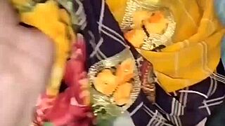 Hey, check this dirty xxx bath pissing with hindi audio!