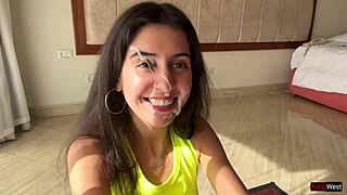 Fit Girl Wants Cum on Face