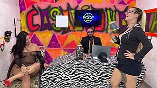 Brazilian bbw diguinha dj kisses and fingers big ass and pussy intensely.