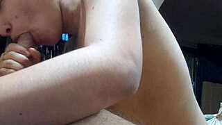 mi inocente hijastra aprendiendo a mamar verga