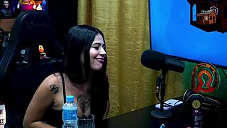 a novinha da privacy avaliou o pau do ruan e tirou a roupa no podcast que delícia - luuh barbosa - podcast púpum no barraco completo no sheer - red