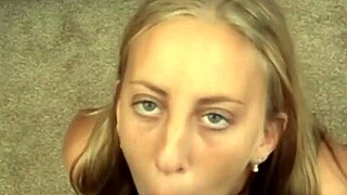 Wow, Lovely Young Girl Gives Horny Blowjob!