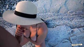 Young 18+ Couple Fucks Publicly on the Beach Without Barriers!