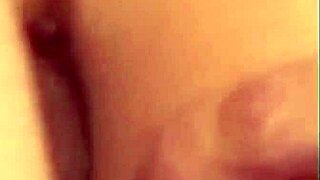 Kayla Synz bends over in heels for clit stimulation and deep anal sex